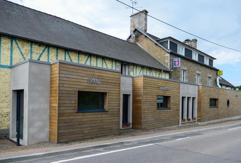 Logis La Lentillere - Restaurant Cote Parc Lalacelle Exterior photo